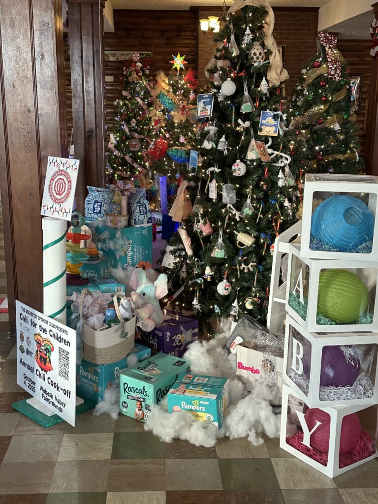 Terre Haute Breakfast Optimist Club Christmas Tree at the Feztival of Trees